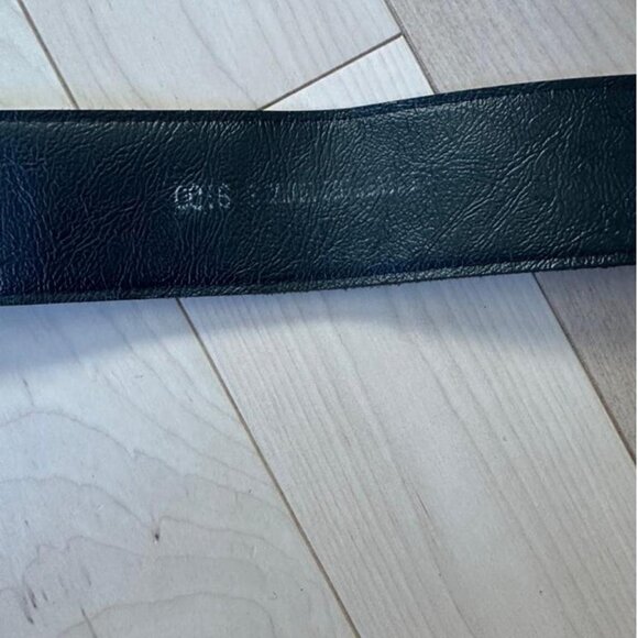 High quality chocolate brown suede belt with a wide band - Picture 4 of 7